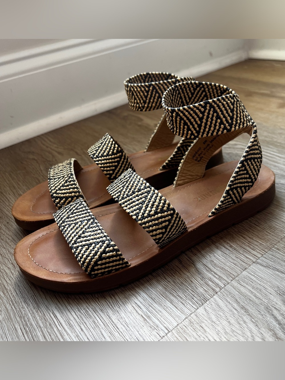 Cushionaire Woven Black & White Ankle-Strap Women's Sandals - Size 8